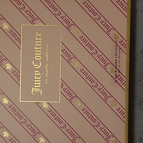 NWT Juicy Couture 12 Pc Lotion Gift Set - Picture 2 of 6